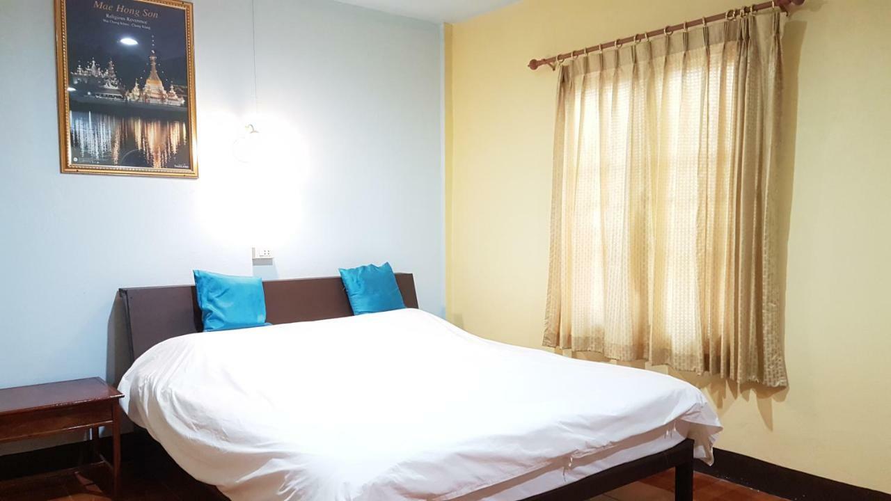 Hotel Boondee House à Mae Hong Son Extérieur photo