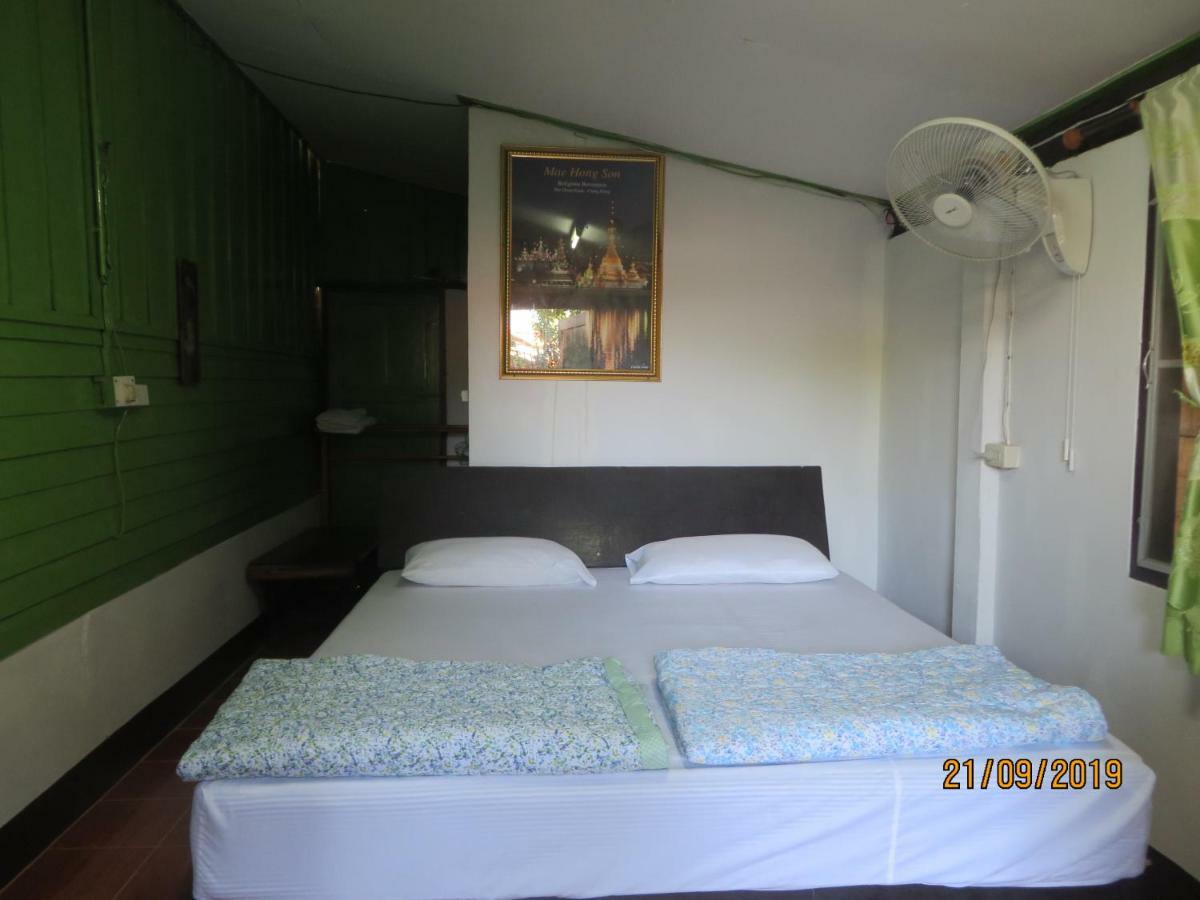 Hotel Boondee House à Mae Hong Son Extérieur photo