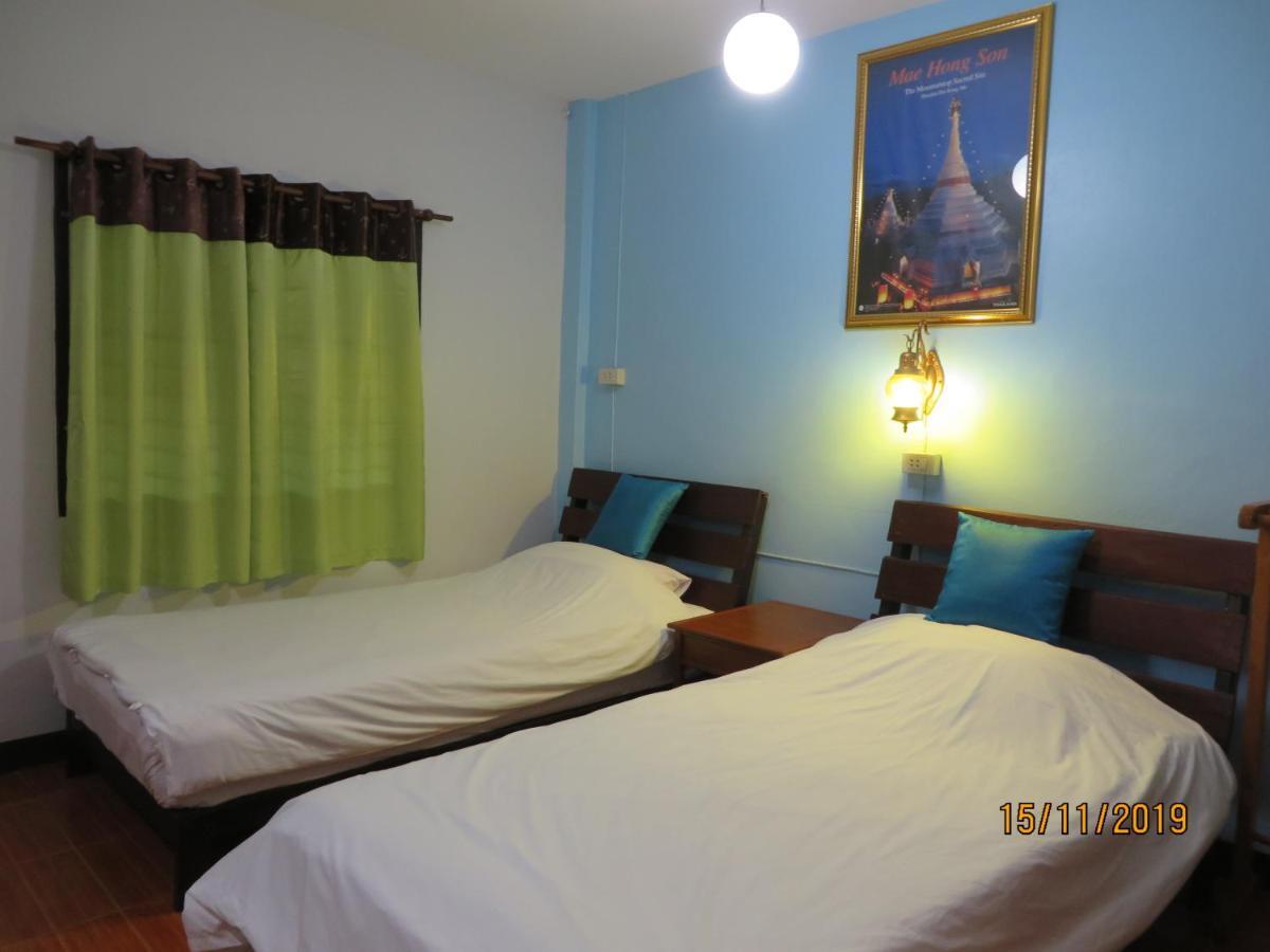 Hotel Boondee House à Mae Hong Son Extérieur photo