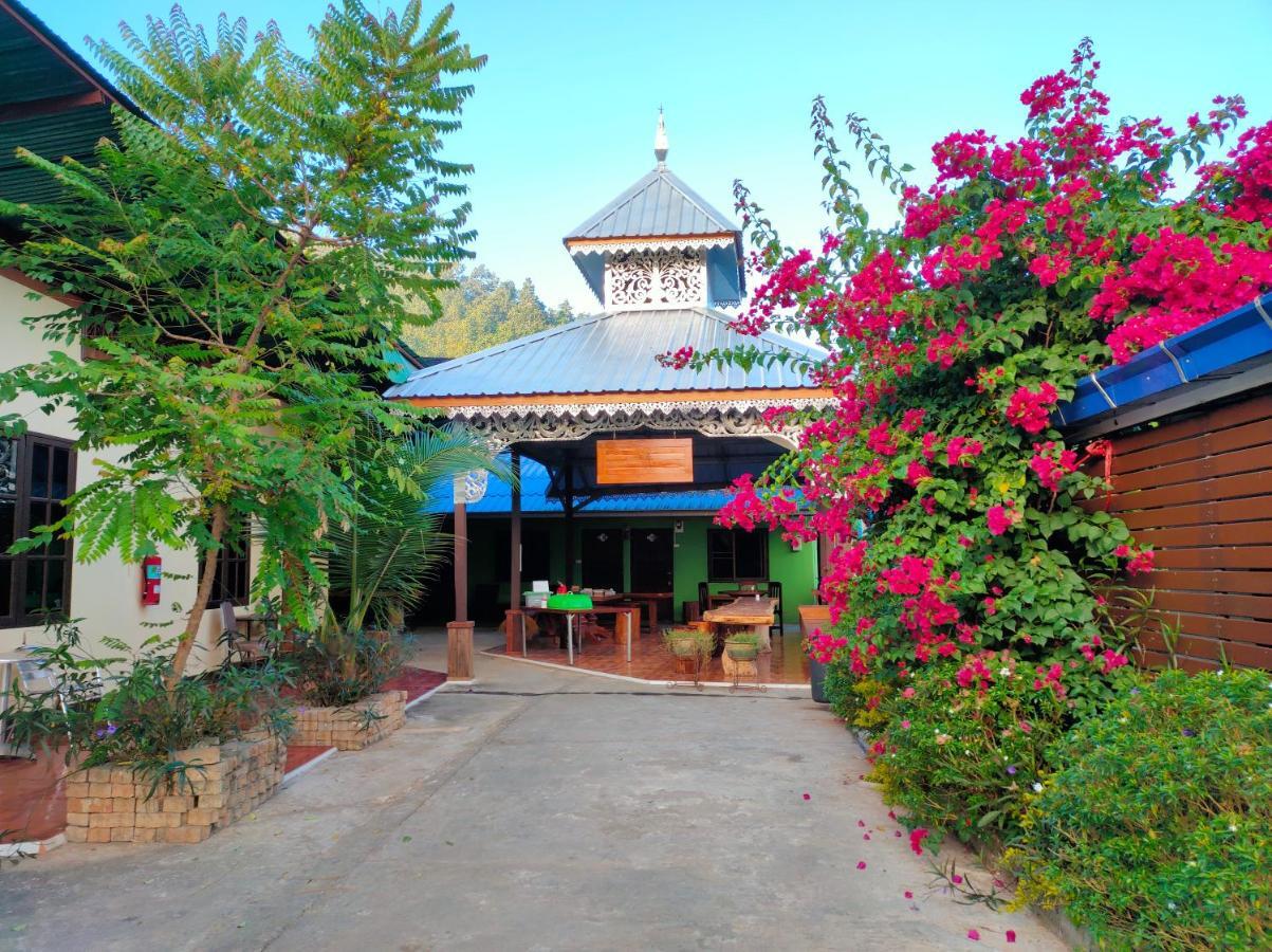 Hotel Boondee House à Mae Hong Son Extérieur photo